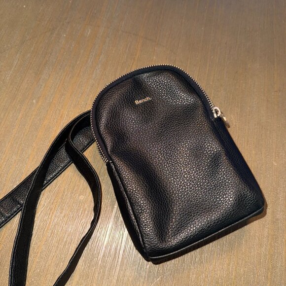 Bench Crossbody - Picture 6 of 6